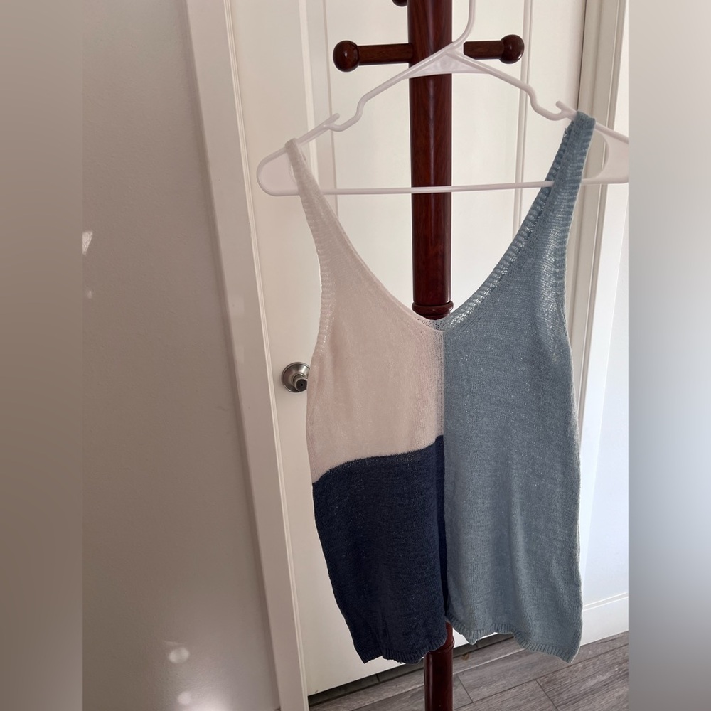 Women’s blue and white knitted oversized shirt; size: S